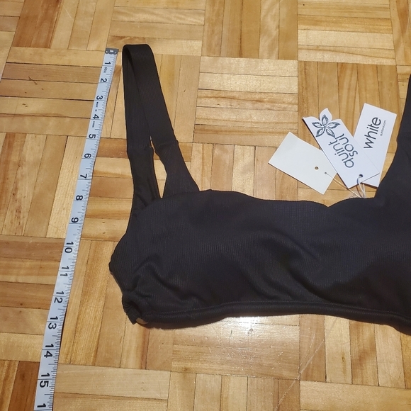 Nwt bikini top, large - Picture 10 of 10
